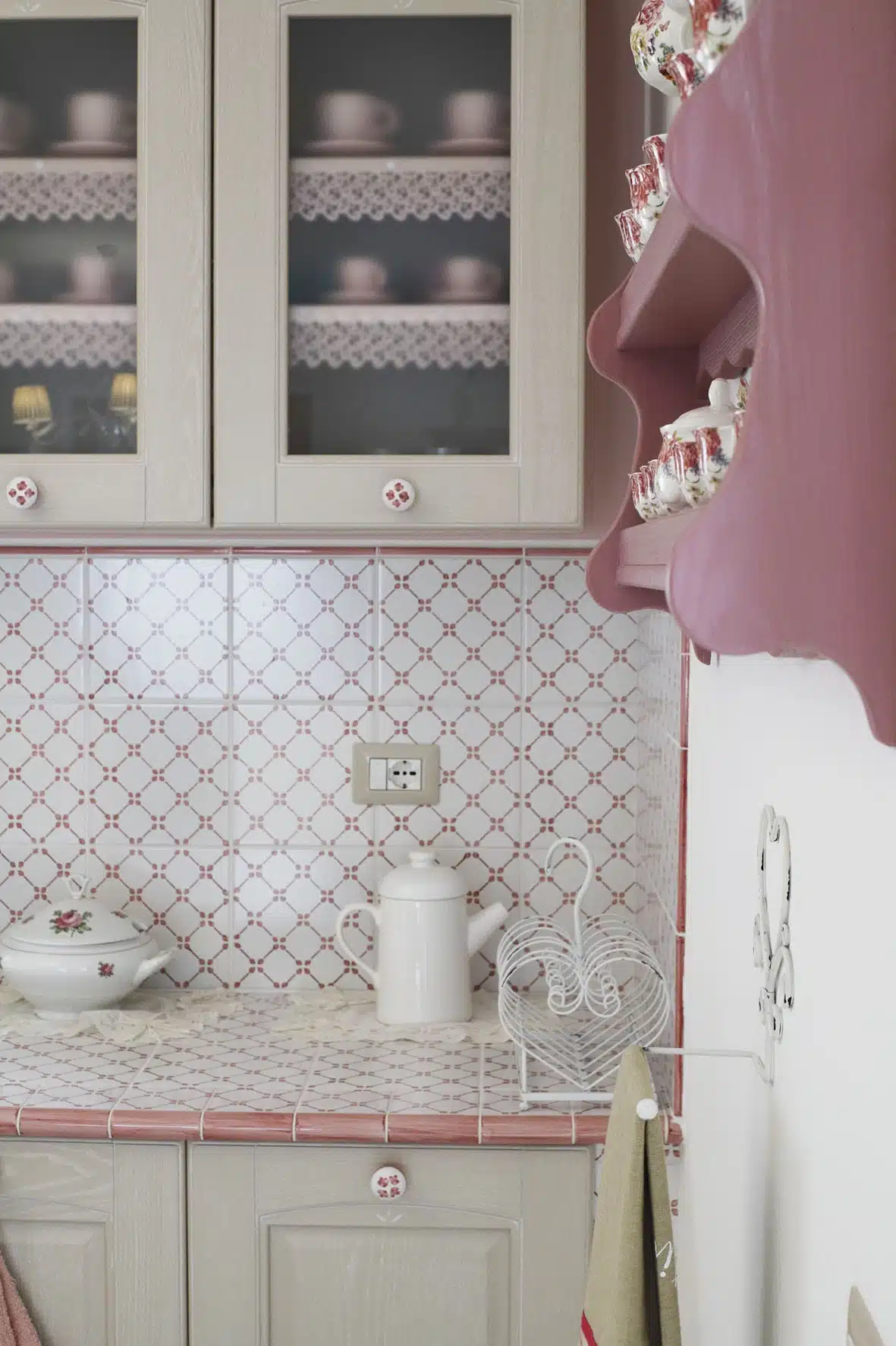 Incantevole e funzionale: una cucina su misura arredata in stile Country Chic 2