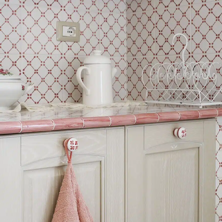 Incantevole e funzionale: una cucina su misura arredata in stile Country Chic 11