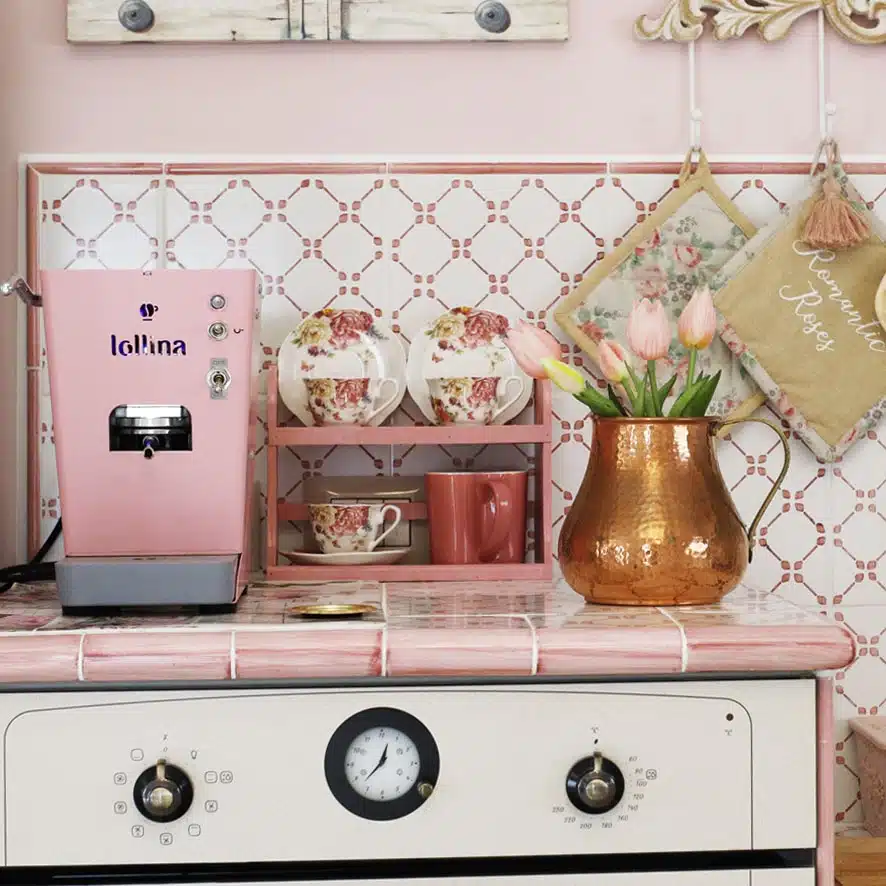 Incantevole e funzionale: una cucina su misura arredata in stile Country Chic 8