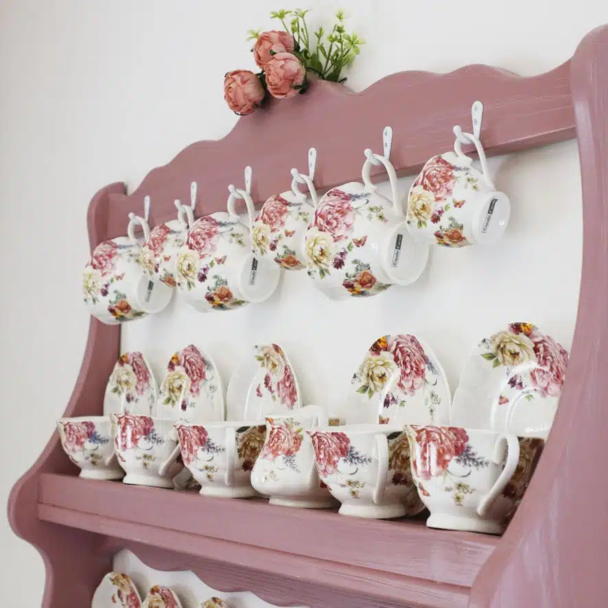 Incantevole e funzionale: una cucina su misura arredata in stile Country Chic 6