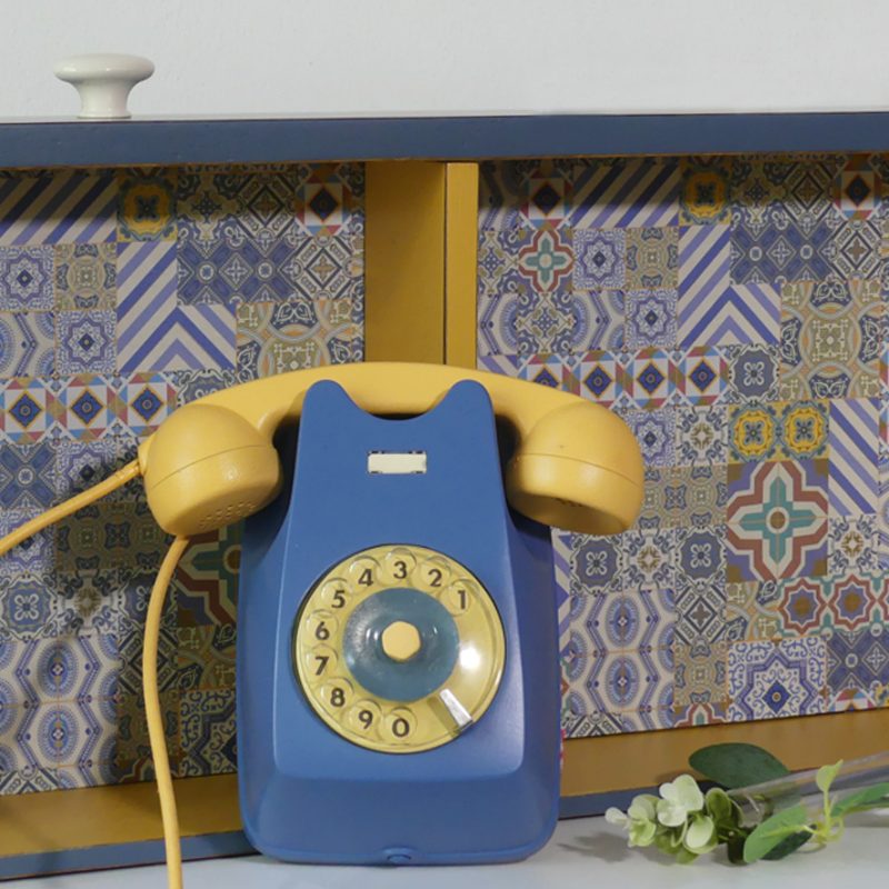 Sicuramente, lasciare i telefoni vintage abbandonati in una busta sarebbe un peccato! 135