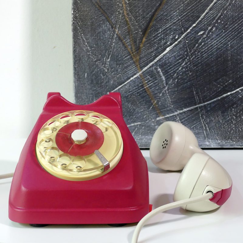 Sicuramente, lasciare i telefoni vintage abbandonati in una busta sarebbe un peccato! 140