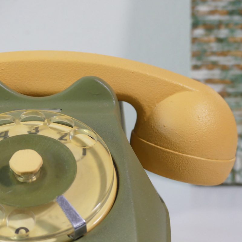 Sicuramente, lasciare i telefoni vintage abbandonati in una busta sarebbe un peccato! 129