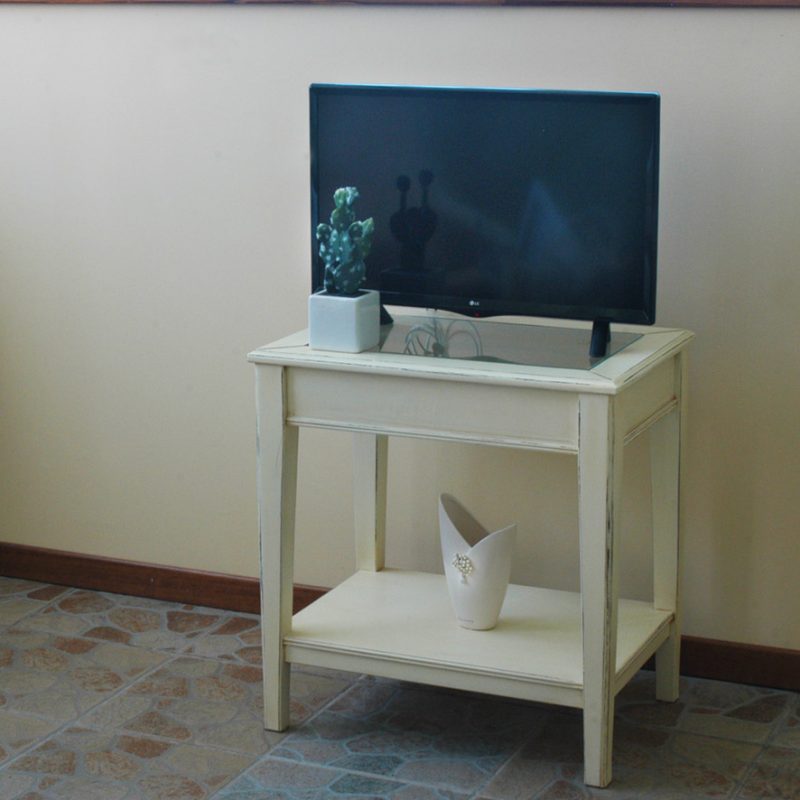 Ammodernamento di un salone con Mobili di Famiglia Rivisitati: Un Progetto di Restyling dal Cuore Antico 114