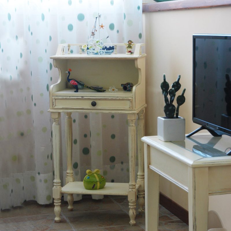Ammodernamento di un salone con Mobili di Famiglia Rivisitati: Un Progetto di Restyling dal Cuore Antico 116