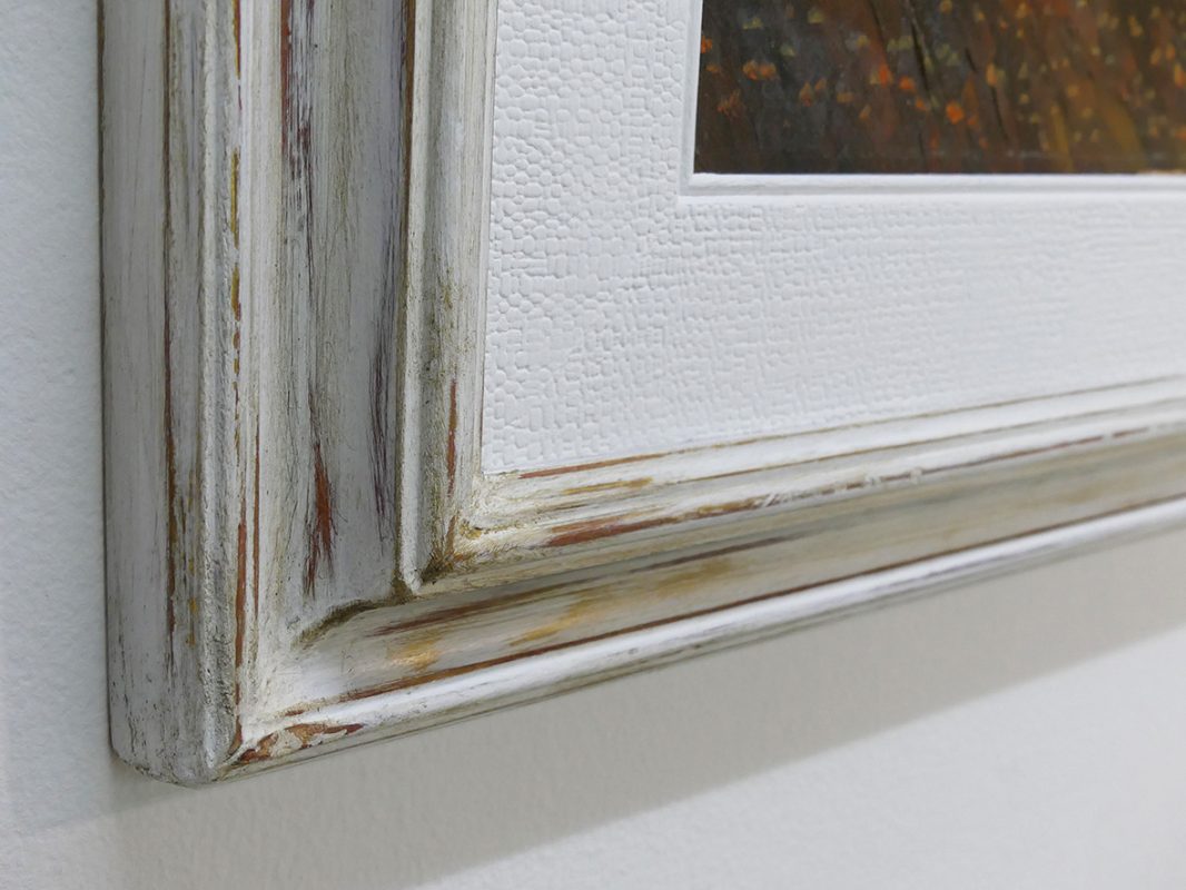 Il fascino del recupero: la rinascita di una cornice dopo l’inondazione di una casa vacanze 41
