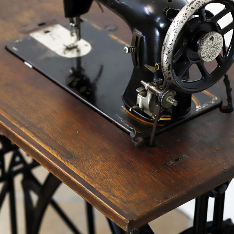 Il cuore che cuce ancora: il restauro della macchina da cucire della nonna 10 Il cuore che cuce ancora: il restauro della macchina da cucire della nonna 10