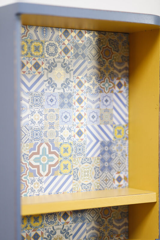 C’era una volta un cassetto di un vecchio armadio… oggi è diventato Scaffale Maiolica 9 C’era una volta un cassetto di un vecchio armadio… oggi è diventato Scaffale Maiolica 9